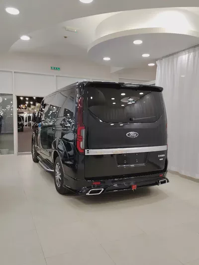 Ford Tourneo 2025 - Brand New - Chinese Specs - Spacious 7-Seater MPV-5
