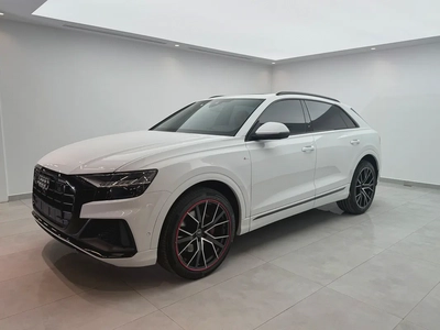 2022 Audi Q8 S line | GCC Specs | | AWD | Luxury SUV-1