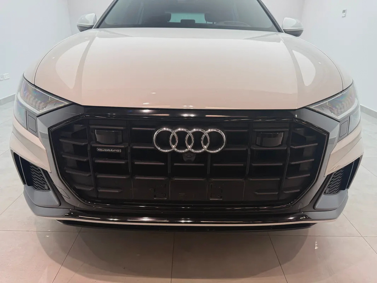2022 Audi Q8 S line | GCC Specs | | AWD | Luxury SUV-14-14