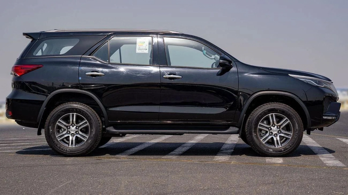 Toyota Fortuner GX2 2.7L 4WD-24-24