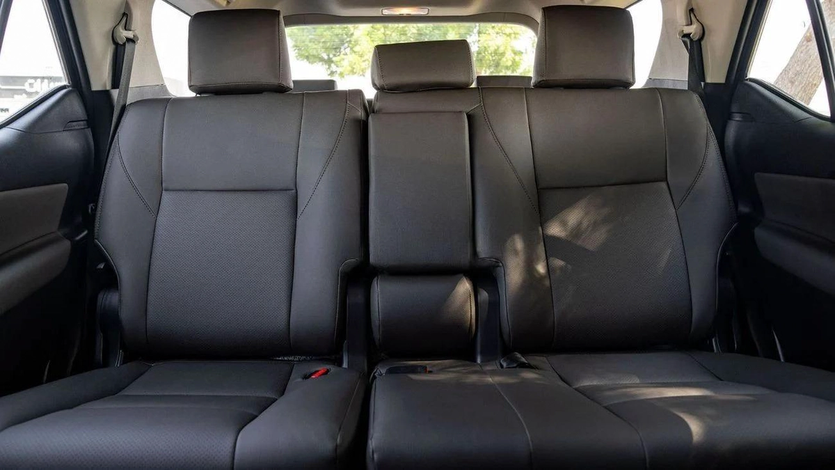 Toyota Fortuner GX2 2.7L 4WD-15-15