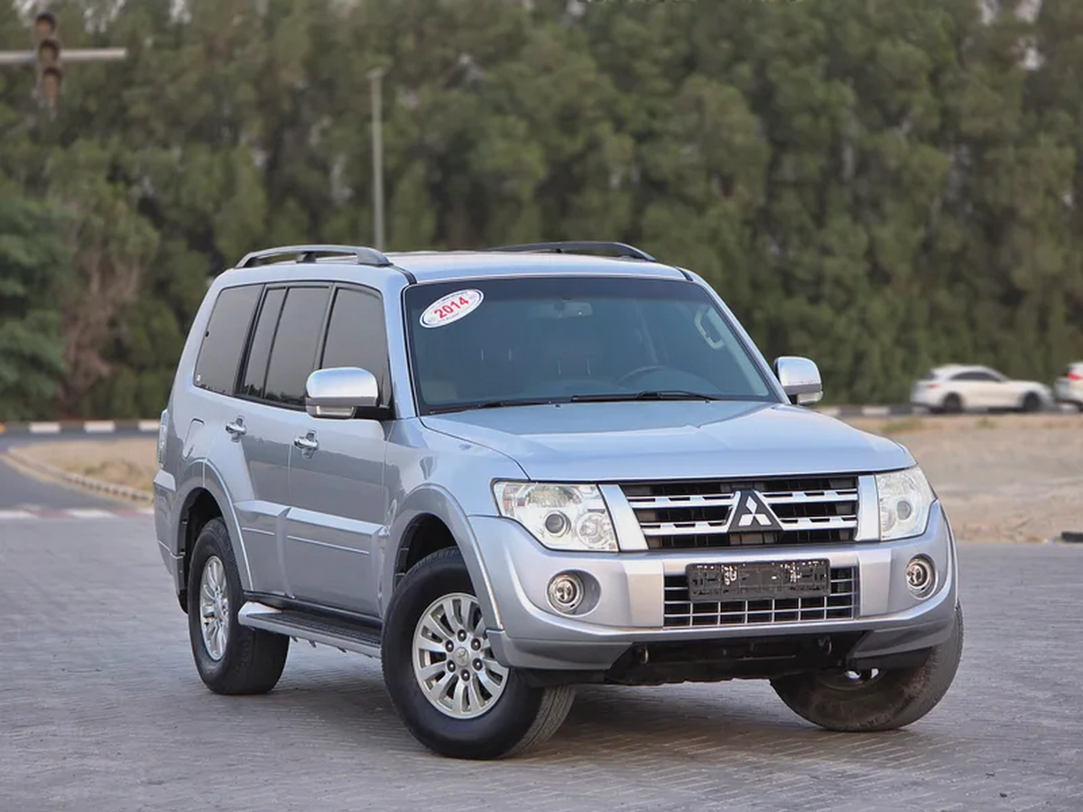 Mitsubishi Pajero 2014 GCC Specs-2-2