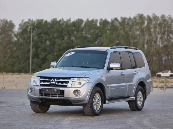 Mitsubishi Pajero 2014 GCC Specs