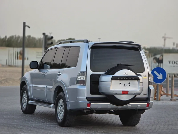 Mitsubishi Pajero 2014 GCC Specs