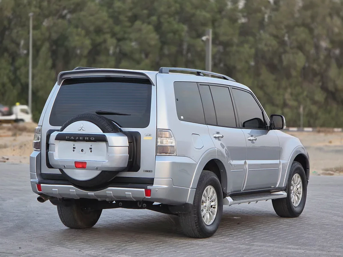 Mitsubishi Pajero 2014 GCC Specs-6-6