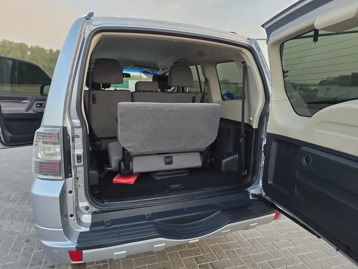 Mitsubishi Pajero 2014 GCC Specs-7-7