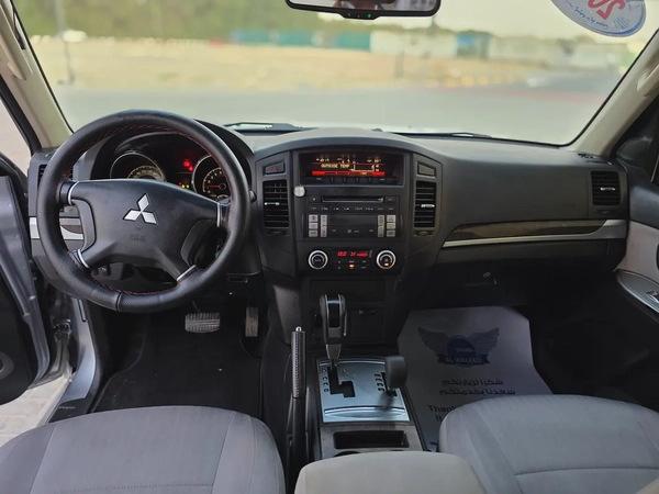 Mitsubishi Pajero 2014 GCC Specs