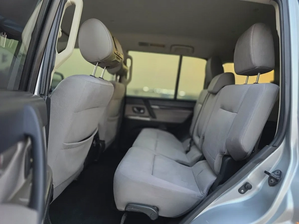 Mitsubishi Pajero 2014 GCC Specs