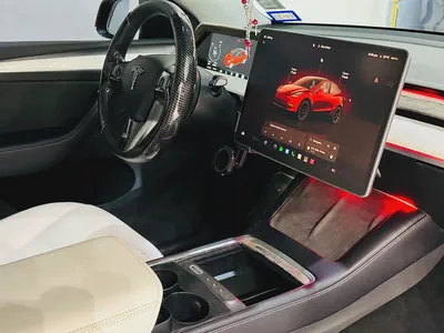 TESLA MODEL Y 2023 LONG RANGE WITH EXTRA ACCESSORIES GCC MAP INSTALL-16