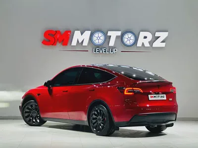 TESLA MODEL Y 2023 LONG RANGE WITH EXTRA ACCESSORIES GCC MAP INSTALL-7
