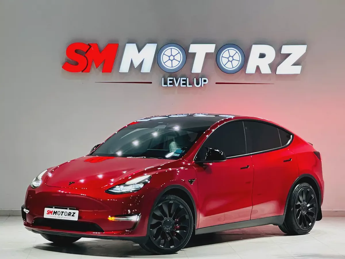TESLA MODEL Y 2023 LONG RANGE WITH EXTRA ACCESSORIES GCC MAP INSTALL-2-2