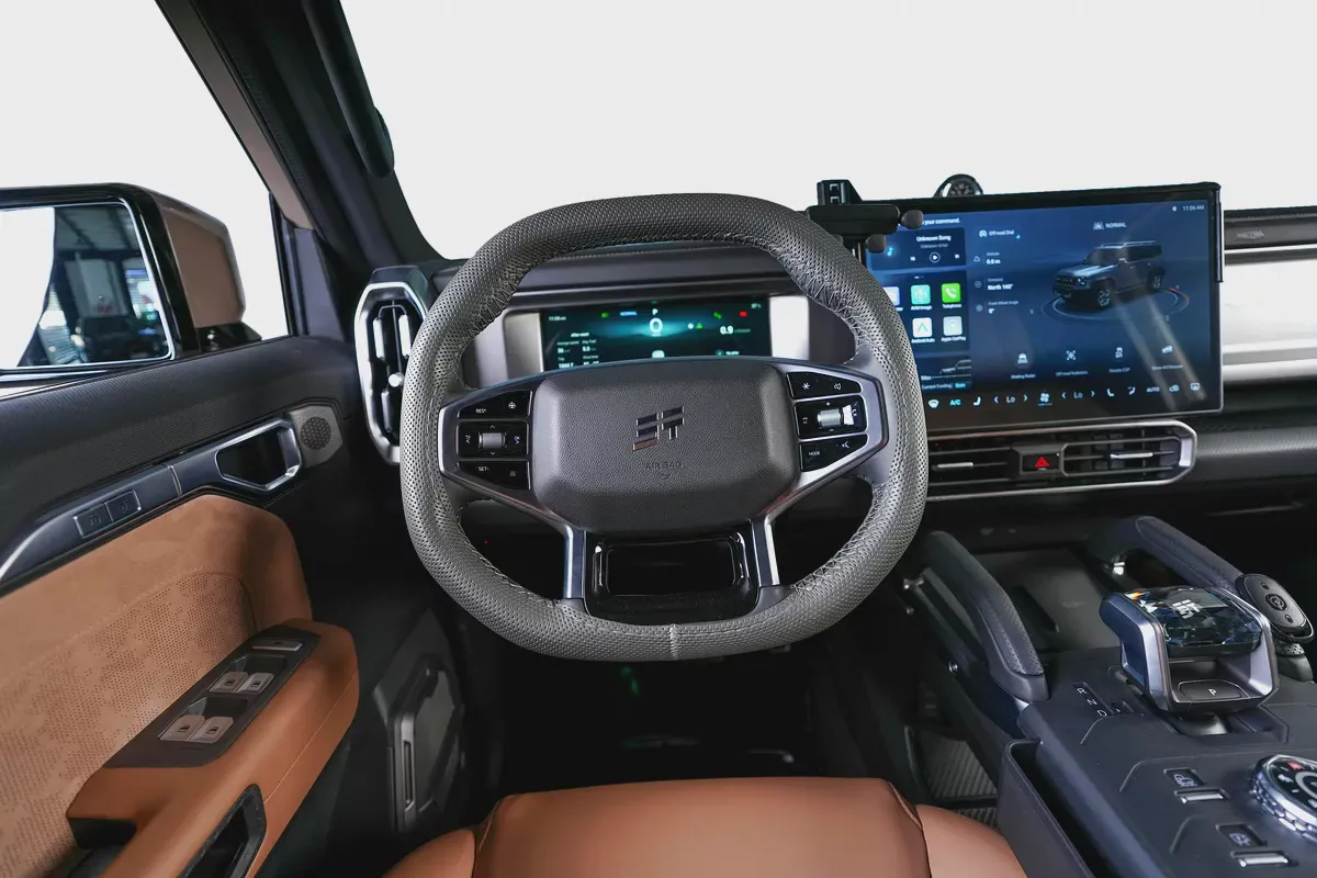 Jetour T2-XWD-Luxury plus-Full Options-low Mileage-GCC-warranty till 2035-service package till 2028-14-14