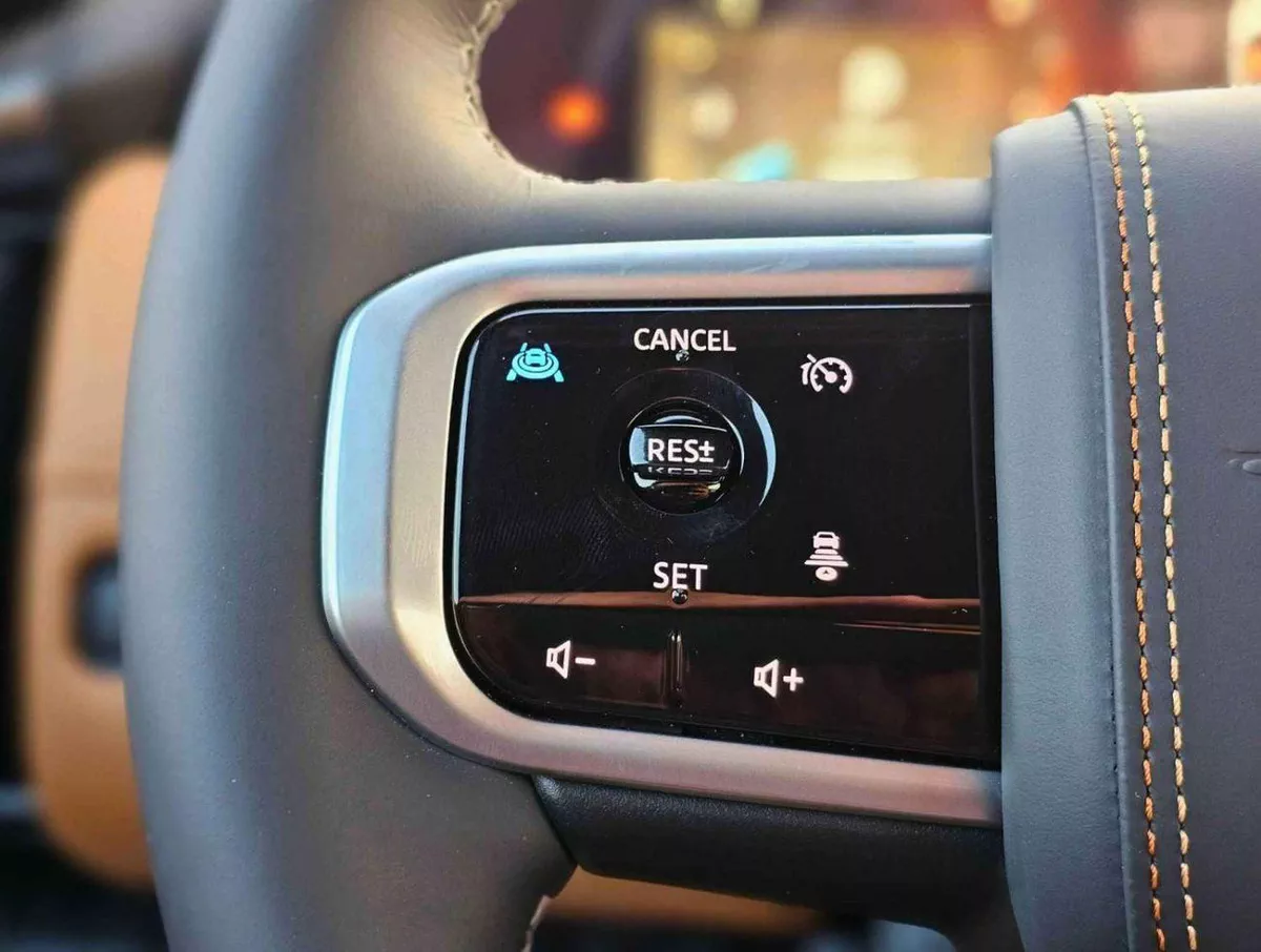 Nissan Patrol SE PLATINUM NISSAN PATROL SE PLATINUM || FULL OPTION | PETROL AT 3.8L V6 4WD (CODE # NPSEP) PLATINUM WHITE 2026-22-0