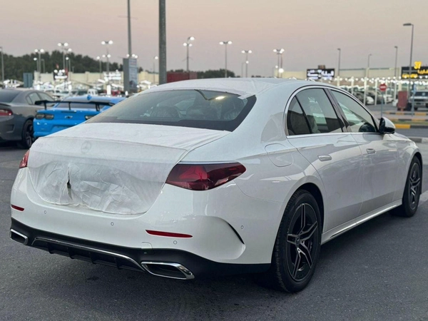 Mercedes Benz E200
