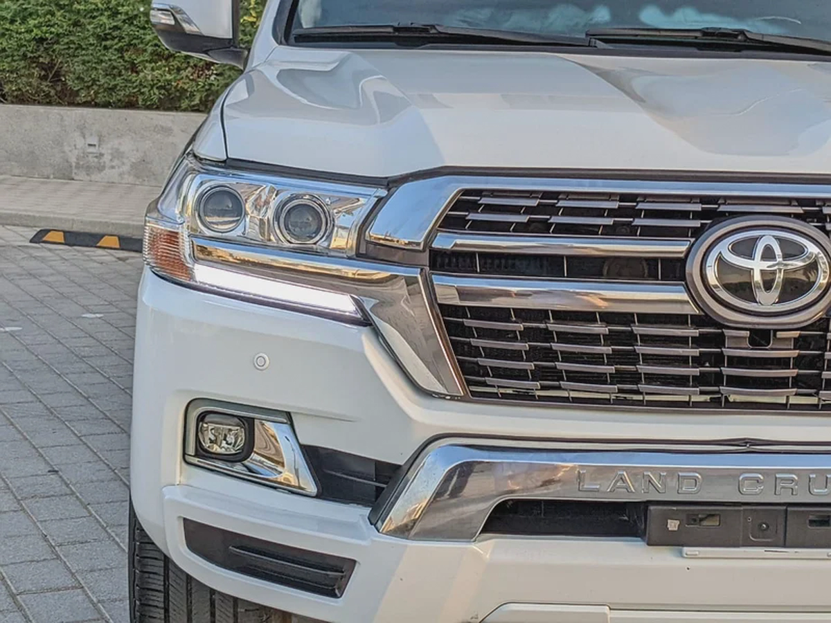 TOYOTA LAND CRUISER 2008 FACELIFTED 2021 VXR GCC IN EXCELLENT CONDITION