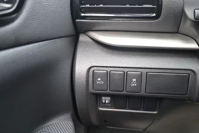 2026 Mitsubishi Eclipse Cross – Red SUV with Black Interior-13