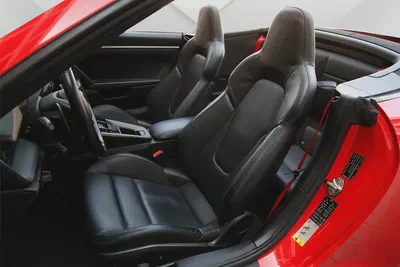 PORSCHE CARRERA 911 CABRIOLET -2022 - GCC - FULLY LOADED - ORIGINAL PAINT - AMAZING CONDITION-11