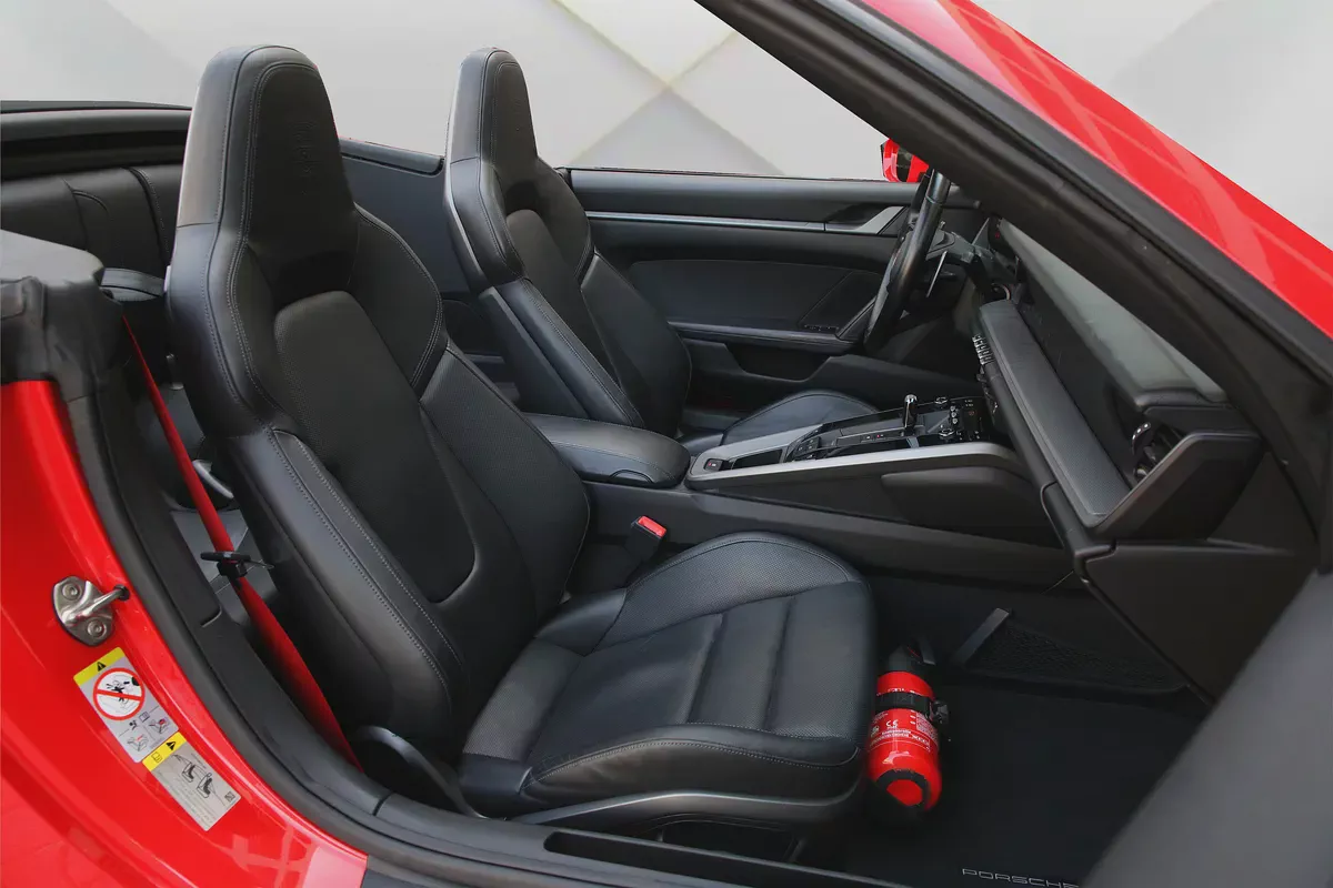 PORSCHE CARRERA 911 CABRIOLET -2022 - GCC - FULLY LOADED - ORIGINAL PAINT - AMAZING CONDITION-13-13