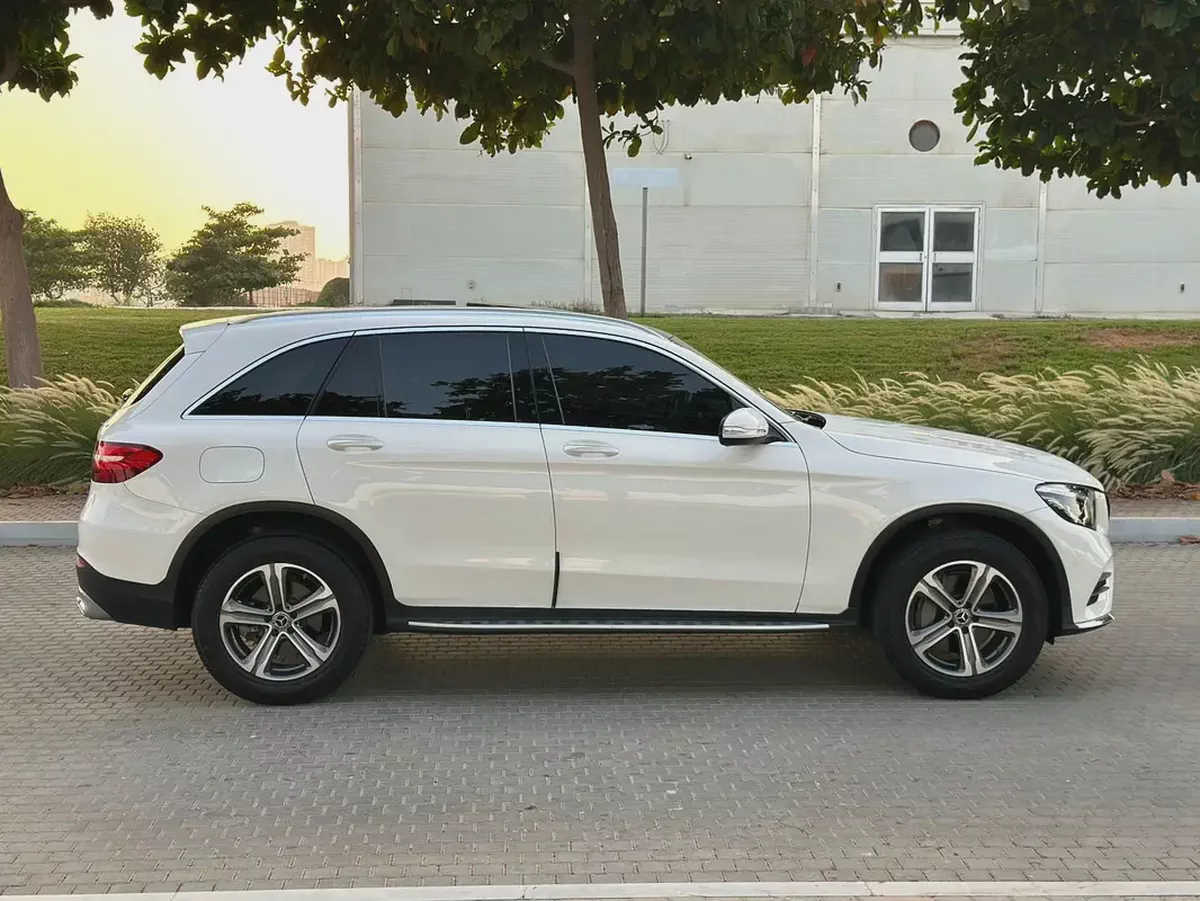 Mercedes-Benz GLC 300 4MATIC 2019 - American Specs - GCC Resale-6-6