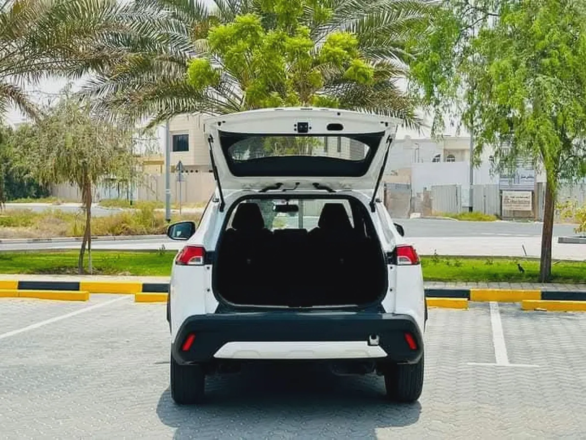 Toyota Corolla Cross GLI 2022 GCC Specs-6-6