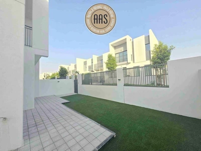 HOT OFFEE READY TO MOVE 4BR+MAID VILLA FOR RENT-0