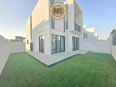 HOT OFFEE READY TO MOVE 4BR+MAID VILLA FOR RENT-1