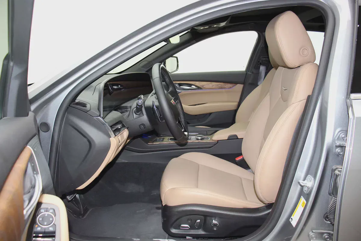 2025 Cadillac CT5 Premium Luxury GCC Specs-7-7
