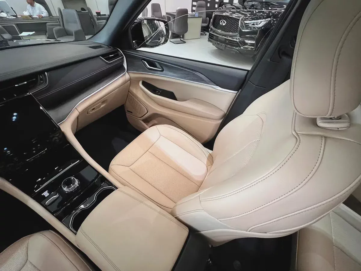 !! 2023 !! Jeep | Grand Cherokee L | Limited | GCC Spec | Under Dealers Warranty | Just 51000 Driven-12-12