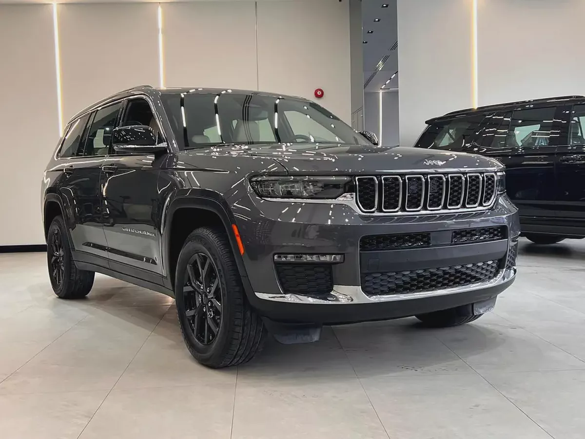 !! 2023 !! Jeep | Grand Cherokee L | Limited | GCC Spec | Under Dealers Warranty | Just 51000 Driven