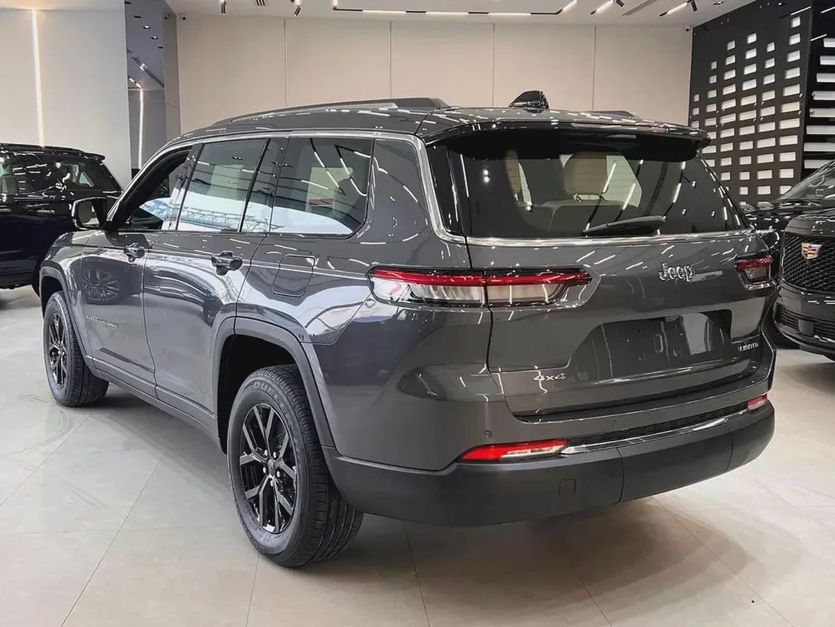 !! 2023 !! Jeep | Grand Cherokee L | Limited | GCC Spec | Under Dealers Warranty | Just 51000 Driven-2-2