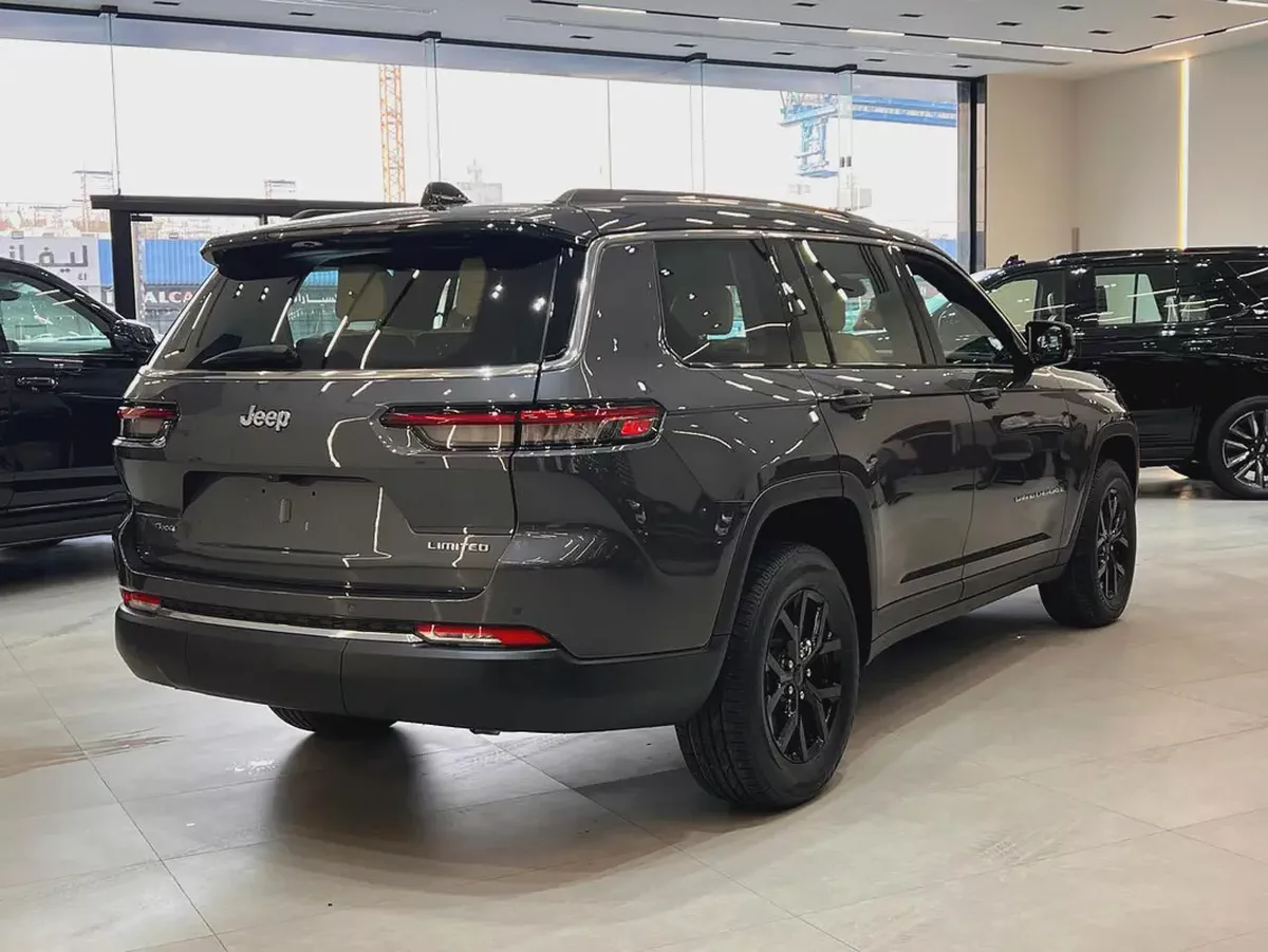 !! 2023 !! Jeep | Grand Cherokee L | Limited | GCC Spec | Under Dealers Warranty | Just 51000 Driven-3-3