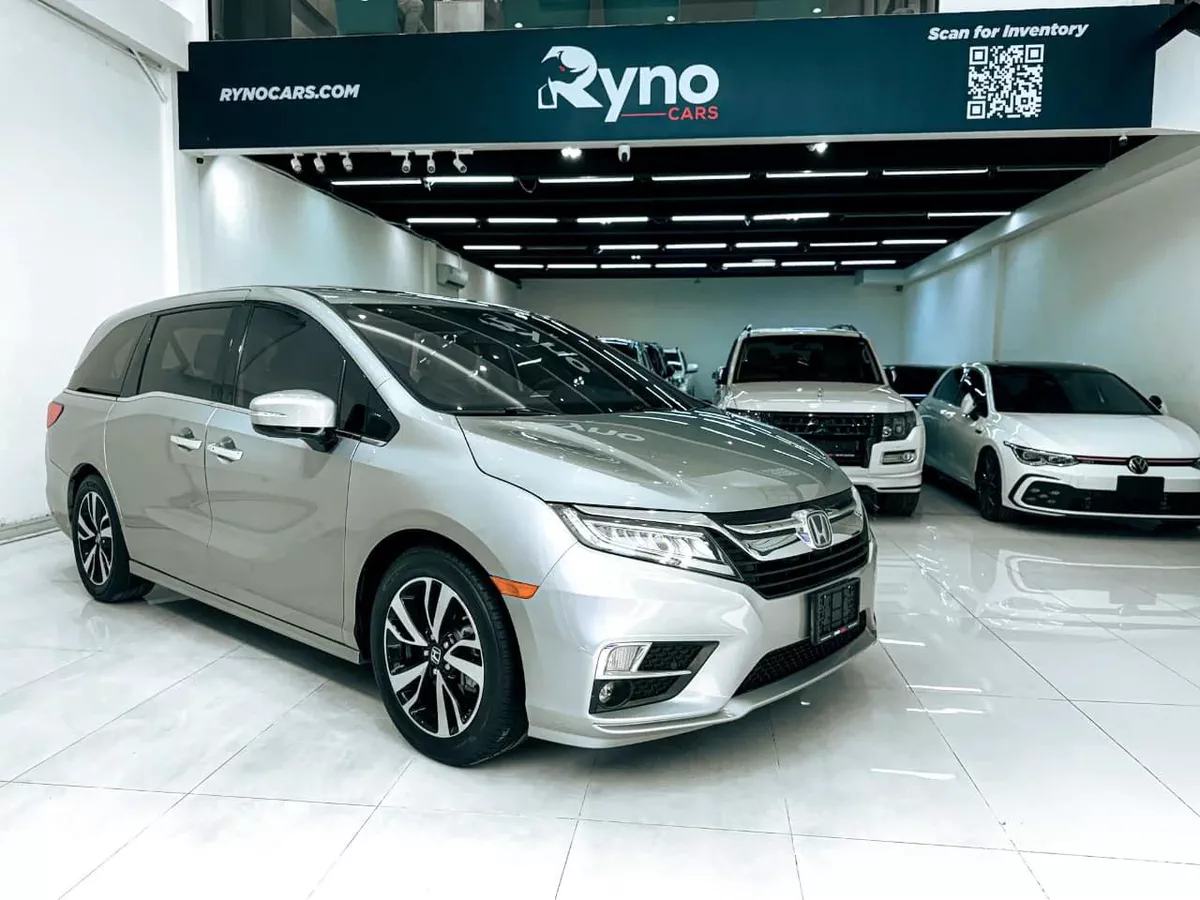 2019 Honda Odyssey Touring 3.5L V6 // EMI starting from 1,650 AED