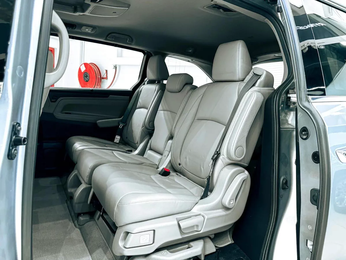 2019 Honda Odyssey Touring 3.5L V6 // EMI starting from 1,650 AED-5-5
