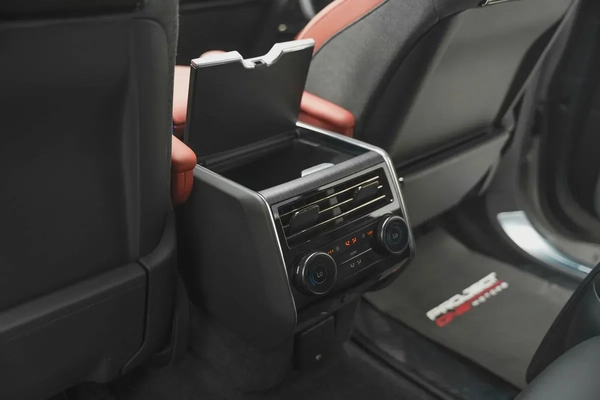 2025 RANGE ROVER SV WITH WARRANTY