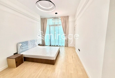 Furnished 3BR | Community View | Prime Location-2