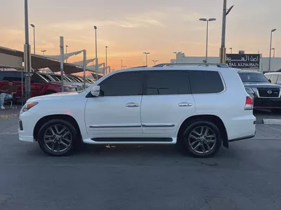 لكزس LX570 ابيضLexus LX 570 Sport 2015 | GCC Specs | Pristine Condition-2