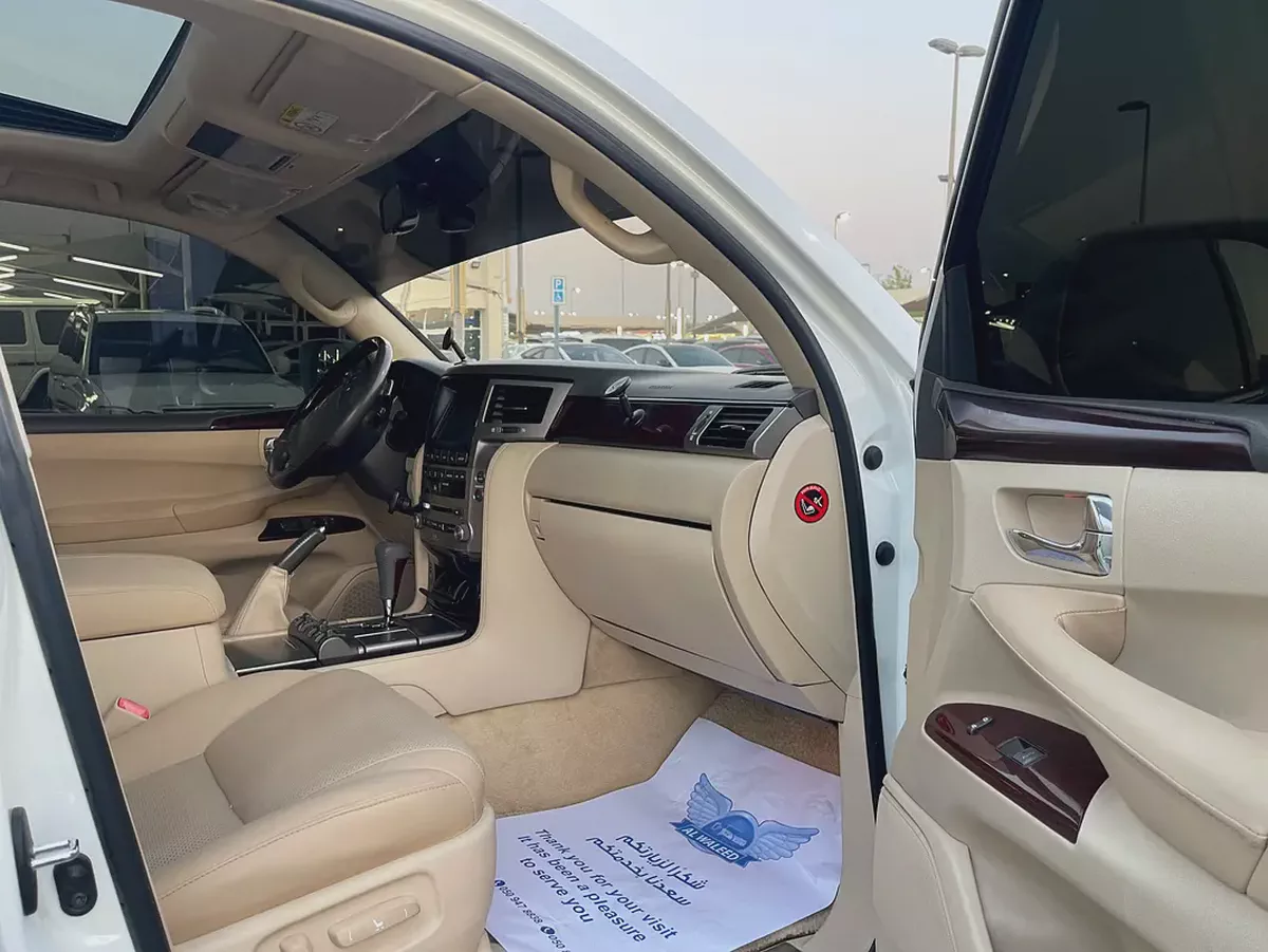 لكزس LX570 ابيضLexus LX 570 Sport 2015 | GCC Specs | Pristine Condition-15-15