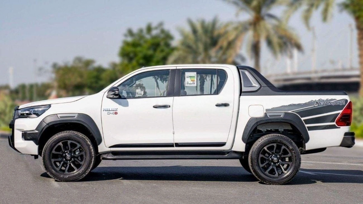 Toyota Hilux Toyota hilux adventure diesel 2.8L 2024 for export only