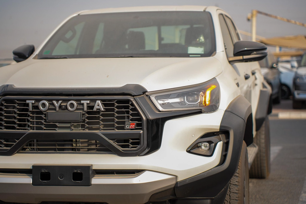 TOYOTA HILUX GR SPORT 4.0 GCC 2024 MODEL-23-23