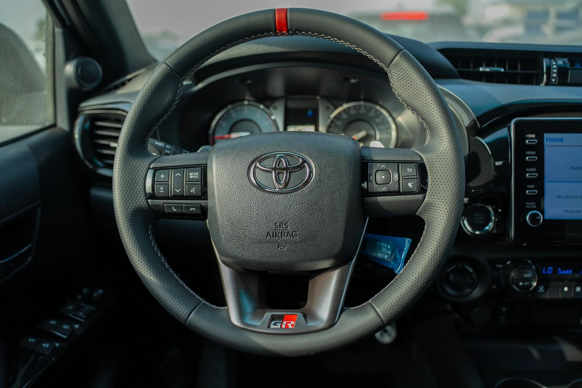 TOYOTA HILUX GR SPORT 4.0 GCC 2024 MODEL-24-24