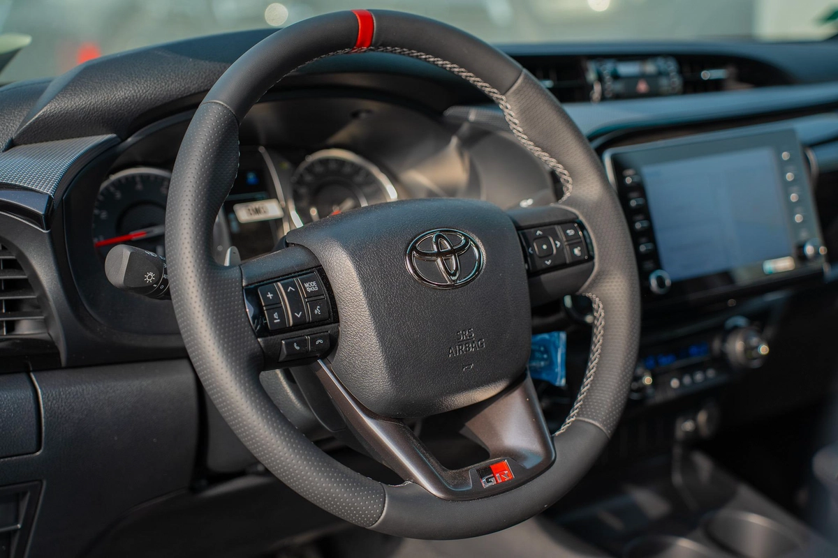 TOYOTA HILUX GR SPORT 4.0 GCC 2024 MODEL-9-9