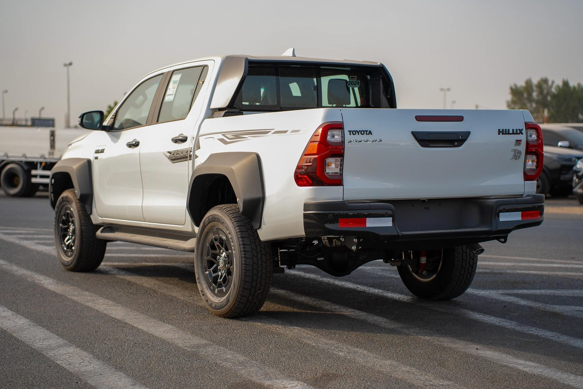 TOYOTA HILUX GR SPORT 4.0 GCC 2024 MODEL-6-6