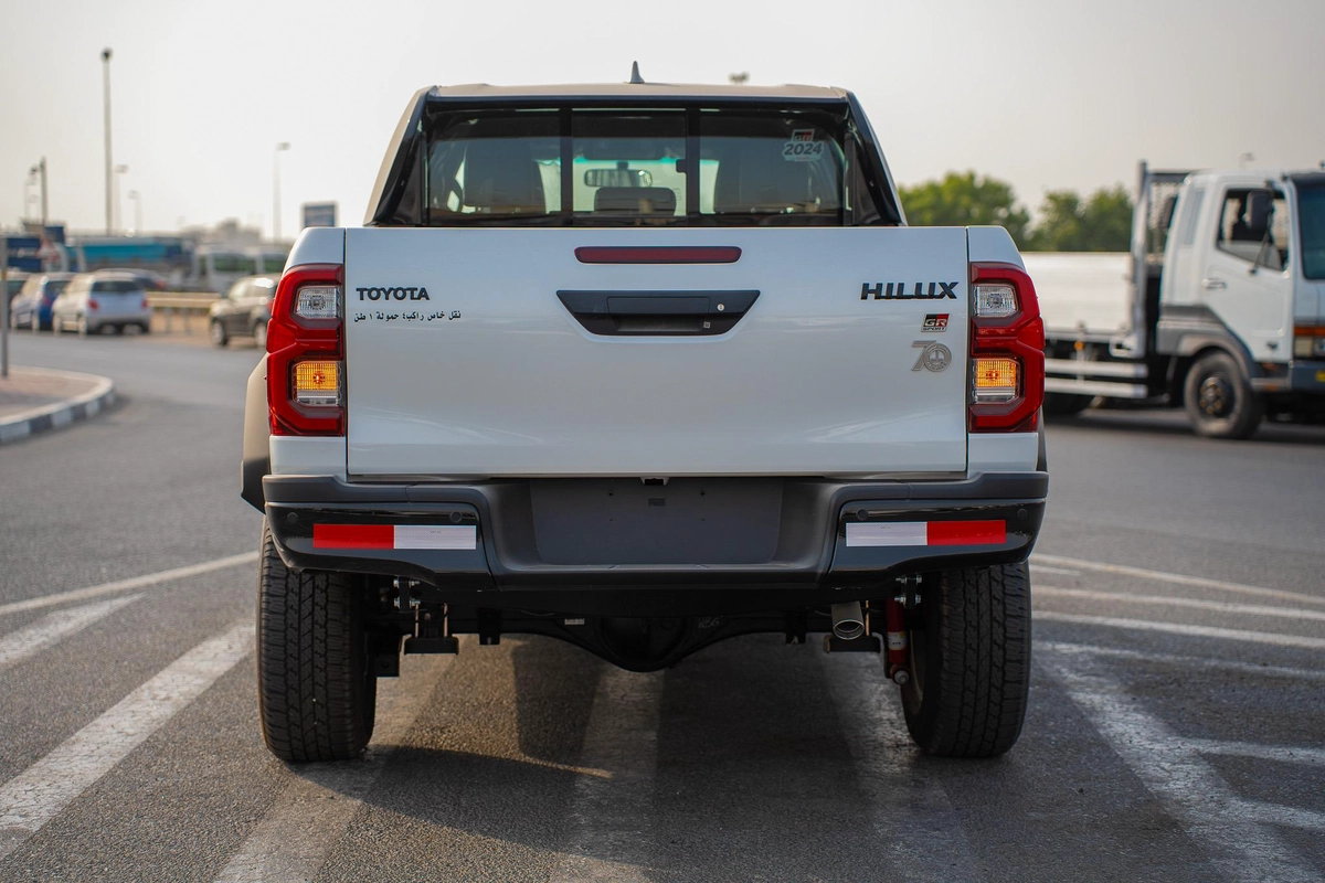 TOYOTA HILUX GR SPORT 4.0 GCC 2024 MODEL-16-16