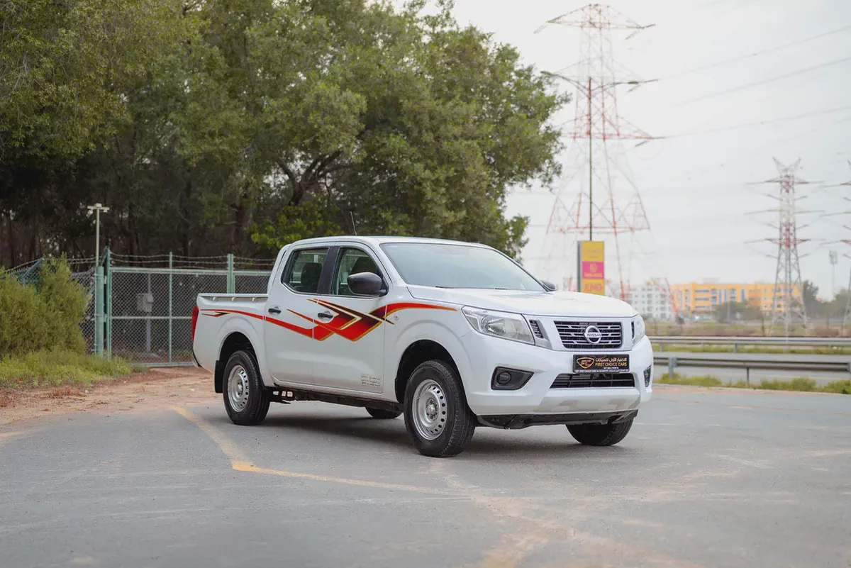 Navara | Double Cabin SE 4X2 | Manual | GCC Specs | Ref#N78437-1-1