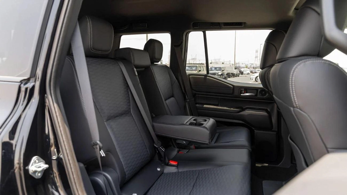 Toyota Prado Toyota Prado Premium 2.4L petrol MY 2025 FULL OPTION-20-20