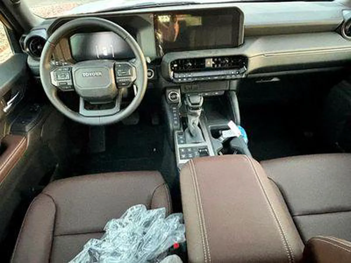 Toyota Prado VXR TXL3 -2.4 Turbo without radar with cooling seats GCC Specs-7-7