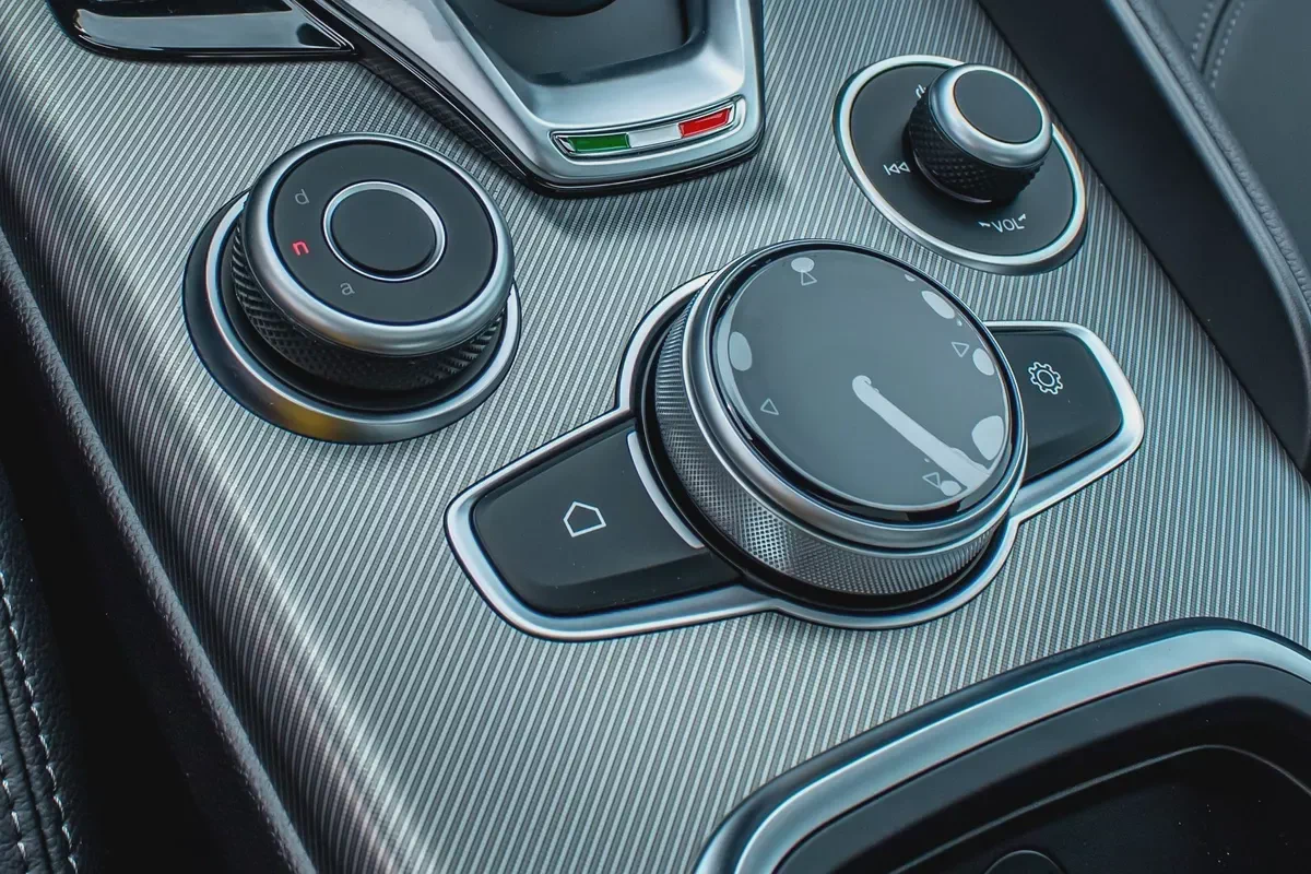 AED 1,992/ Month | Alfa Romeo | Giulia Veloce MCA | 2024 | Gargash Warranty and Service-14-14