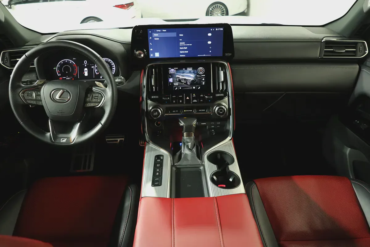 Lexus LX 600 F Sport 2025 | GCC SpecsI ALFUTTAIM WARRANTY  | PERFECT CONDATION I FREE ACCIDENTS-10-10