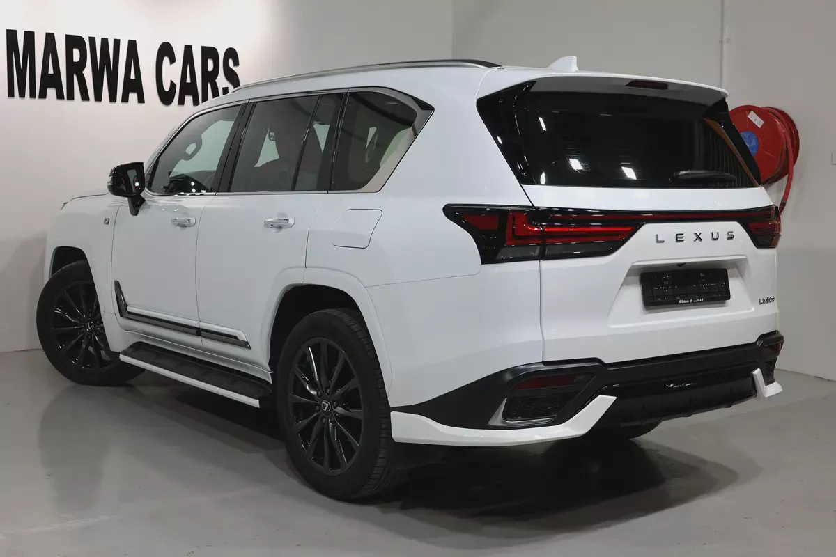 Lexus LX 600 F Sport 2025 | GCC SpecsI ALFUTTAIM WARRANTY  | PERFECT CONDATION I FREE ACCIDENTS-3-3
