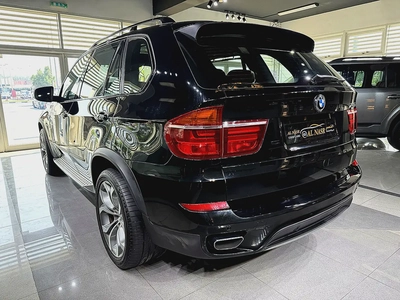 Only 62000 km - GCC - Single Owner- Pristine Condition-3